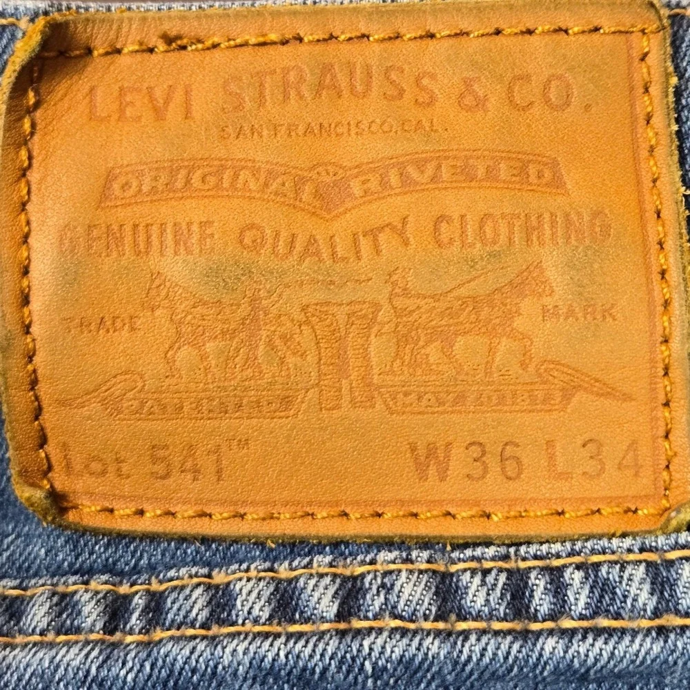 Levi's 541 Original Fit Jeans Medium Wash Mens‎ W36 L34 (sized to 31)